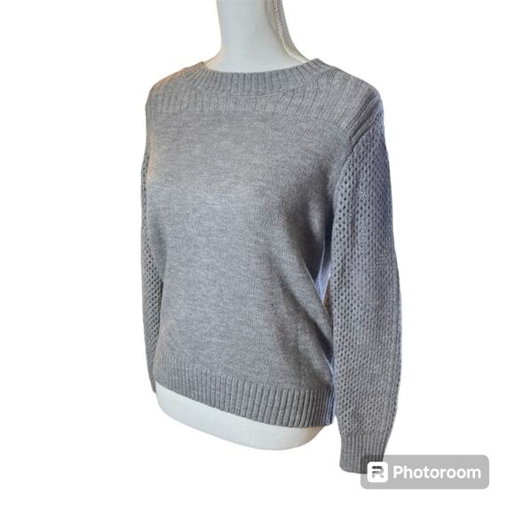 NWOT Women's Gray Sweater Size XS - Picture 2 of 6